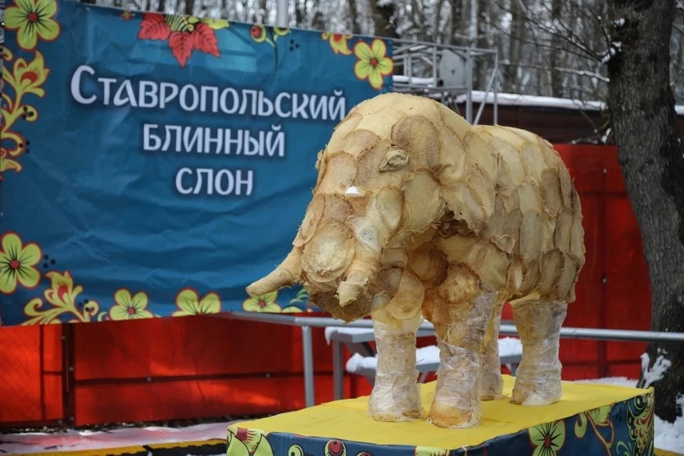 Горожан ждут выступления вокалистов и танцоров, народные гуляния, блинные ярмарки, яркие фотозоны, творческие мастерские, чаепития и хороводы