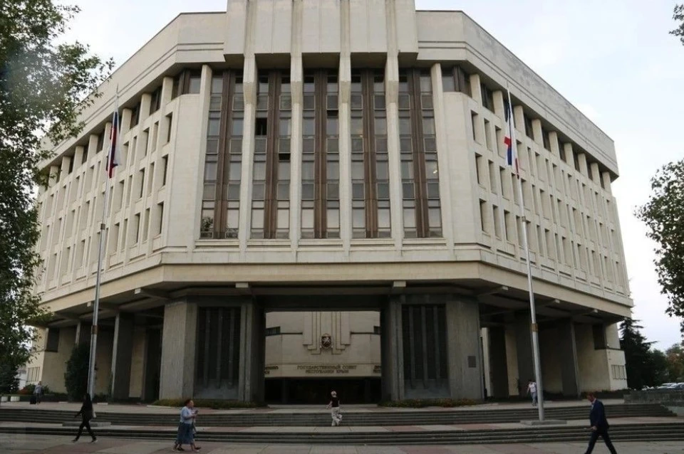 В Крыму пока действуют коронавирусные ограничения