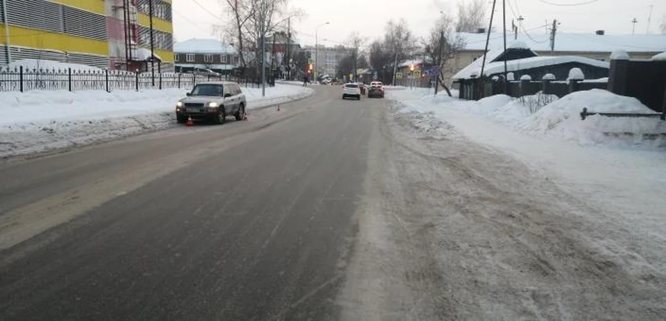 В Ханты-Мансийске мальчик перебегал дорогу и попал под колеса авто Фото: ГИБДД России