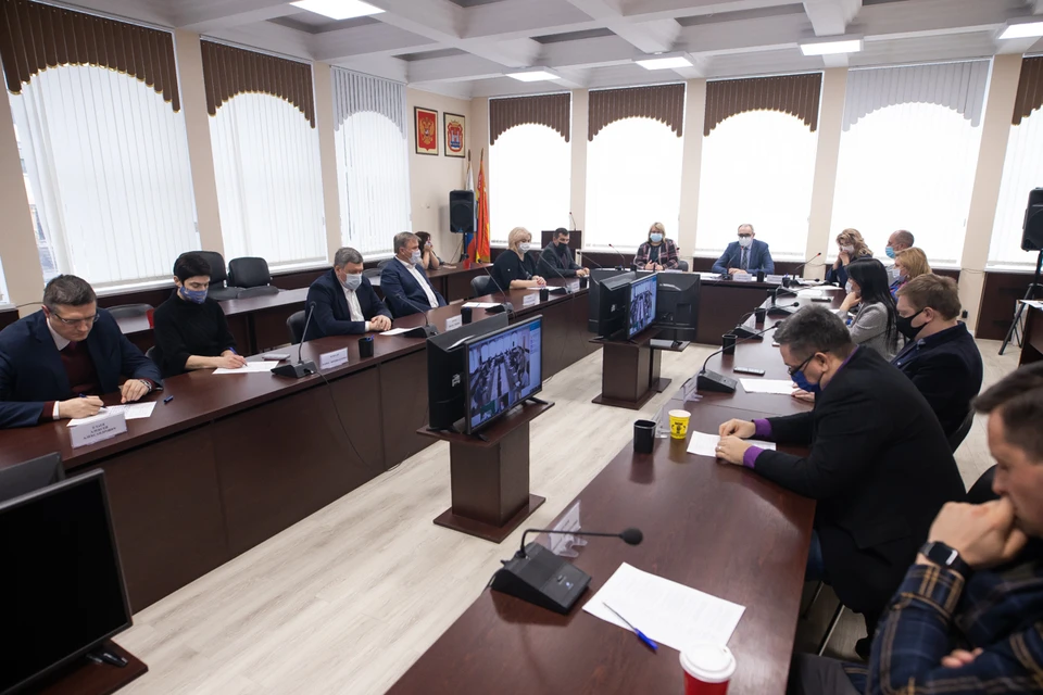 В пятницу прошло первое заседание штаба.