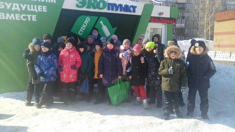 Минэкологии региона поощрило школьников за участие в экологических проектах.