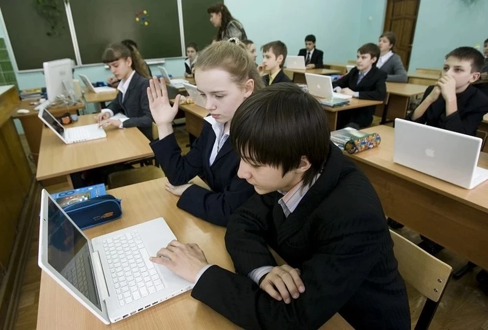 В Российских школах предложили обучать старшеклассников основам взрослой жизни