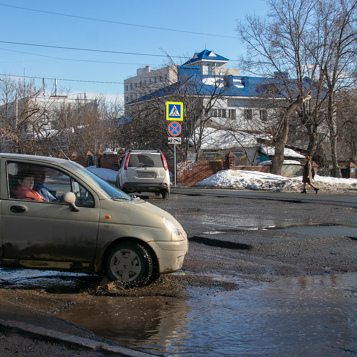 Весна пришла! Где в Уфе самые глубокие ямы и «убитые» дороги - KP.RU