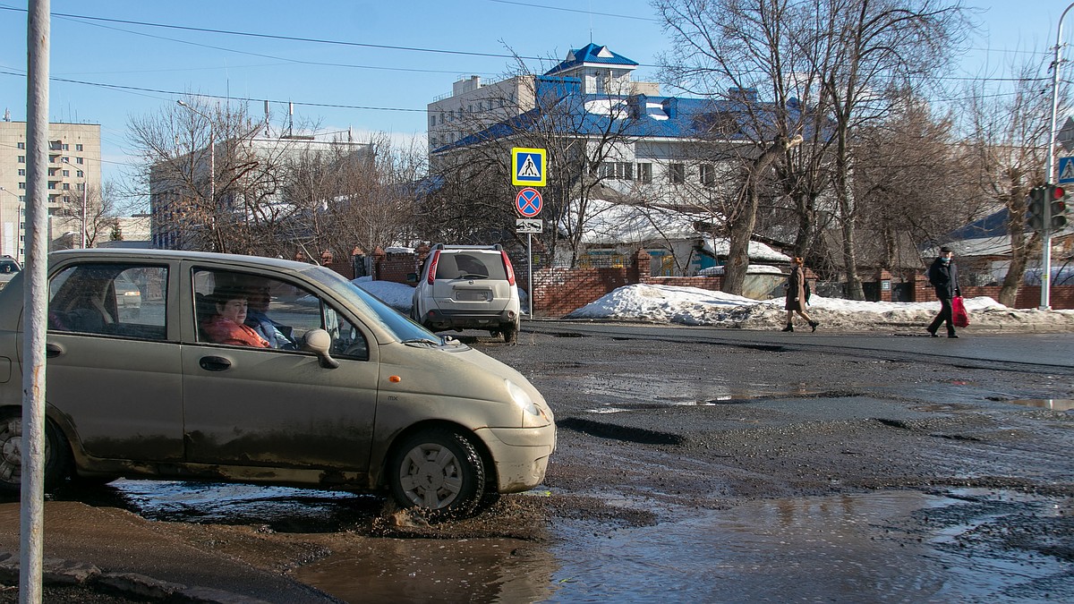 Весна пришла! Где в Уфе самые глубокие ямы и «убитые» дороги - KP.RU