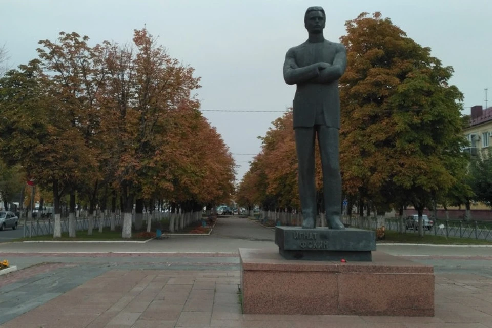 В Брянске выбрали подрядчика для благоустройства сквера имени Игната Фокина.