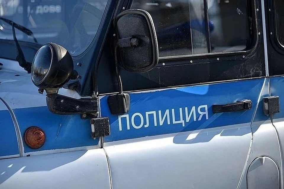 Предпринимательницу задержали с поличным при передаче взятки.