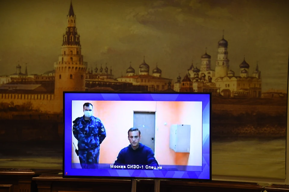 Алексей Навальный во время одного из заседаний суда по видеосвязи.