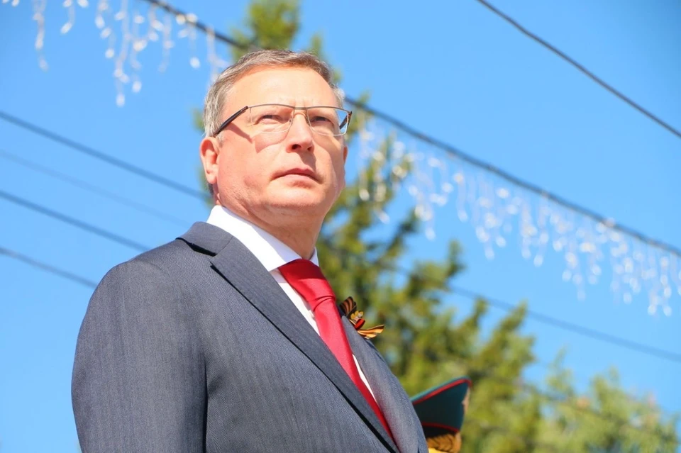 Губернатор Бурков на посту уже три года.