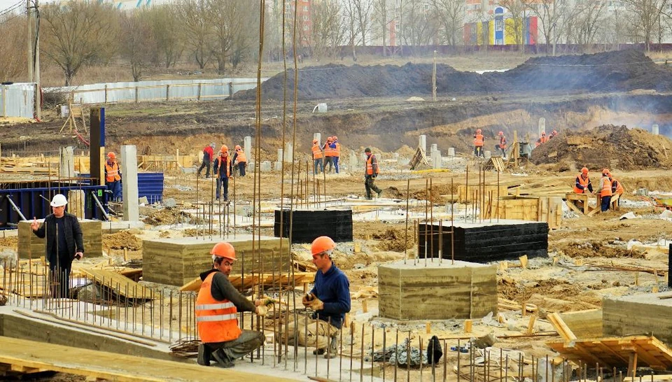 На улице Зеленина в Орле продолжают закладывать фундамент школы. Фото: пресс-служба администрации города