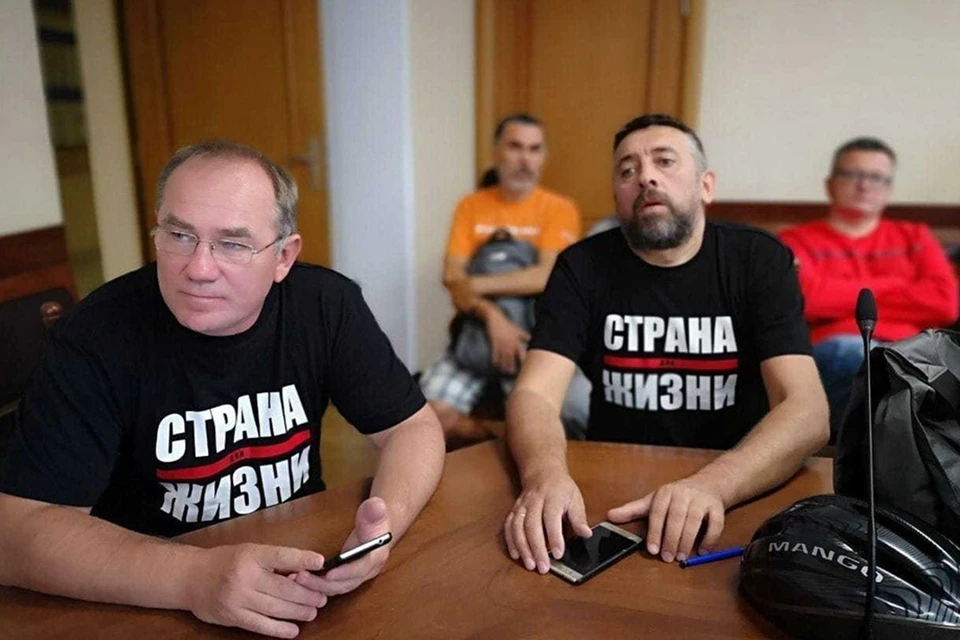 Александр Кабанов (слева) и Сергей Петрухин (справа). Фото: со страницы Александра Кабанова в Facebook