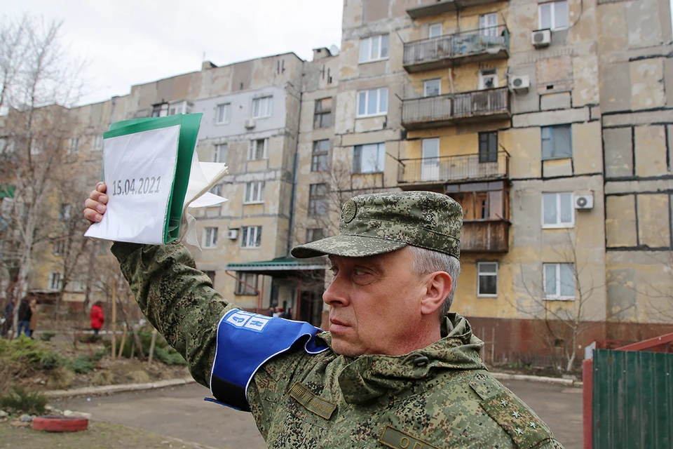 Донецк поражает неискушенных тем, что от мирного на вид центра города до войны – рукой подать. Фото: Валентин Спринчак/ТАСС