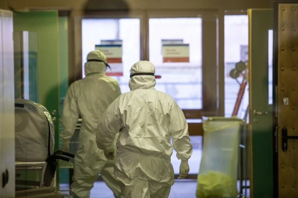 Тромбоз стал причиной смерти восьми человек после вакцинации AstraZeneca во Франции