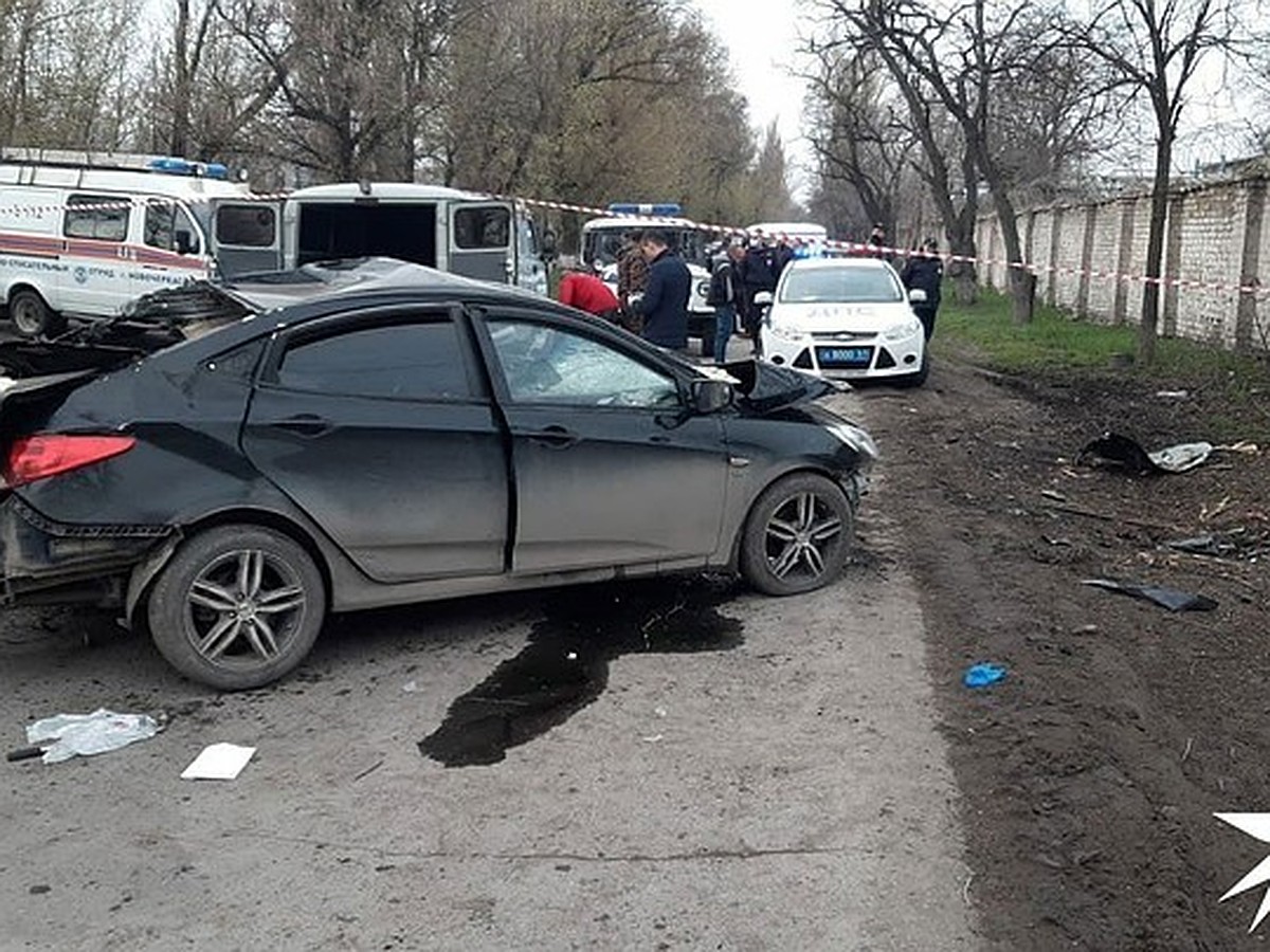 Взрослый купил им шесть литров пива»: пятеро школьников, погибших в ДТП в  Новочеркасске, накануне отмечали день рождения - KP.RU