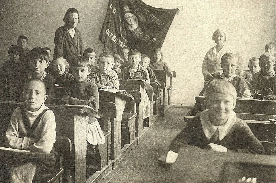 Первый набор в школу № 12 был осуществлен в апреле 1936 года.