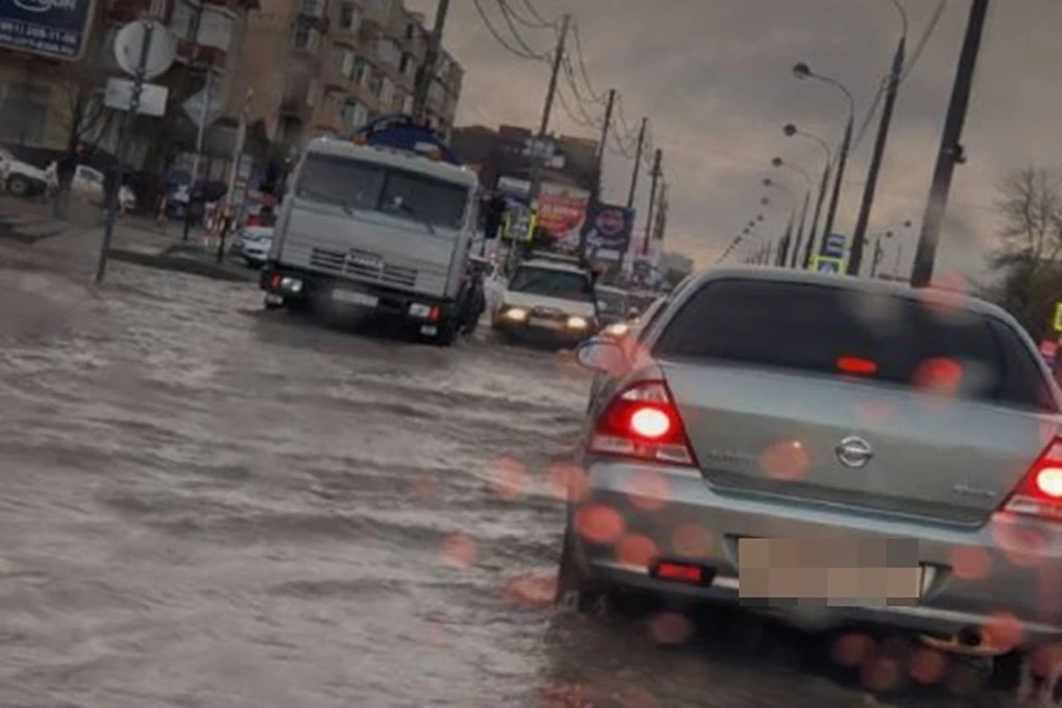 Дороги подтопило в Музыкальном районе. Фото: Артем Гнатенко