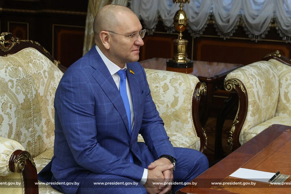 Депутат Верховной рады Украины от пропрезидентской партии «Слуга народа» Евгений Шевченко встретился с Александром Лукашенко по личной инициативе и не представлял на этой встрече Украину, заявили в партии "Слуга народа". Фото: president.gov.by