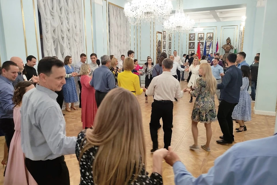 В Севастополе уже вовсю проходят репетиции Большого офицерского бала