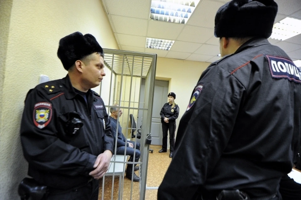 Полицейских лишили званий