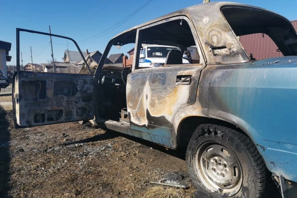 Машина сгорела полностью. Фото: ГУ МВД по Свердловской области