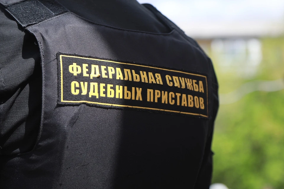 В Хакасии судебный прислав ради премии списала долги пяти должникам