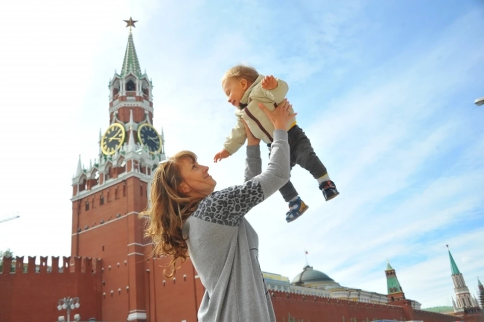 Рождаемость продолжает снижаться в Смоленской области.
