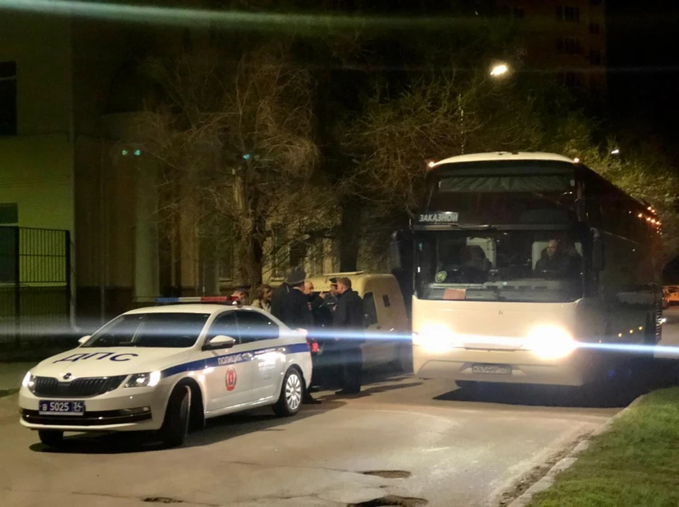 Две семьи поедут в Ставропольский край на автобусе, остальные уехали своим ходом. Фото: администрация области.