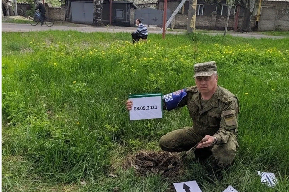 Украинские военные обстреляли поселок накануне праздника 9 Мая. Фото: СЦКК