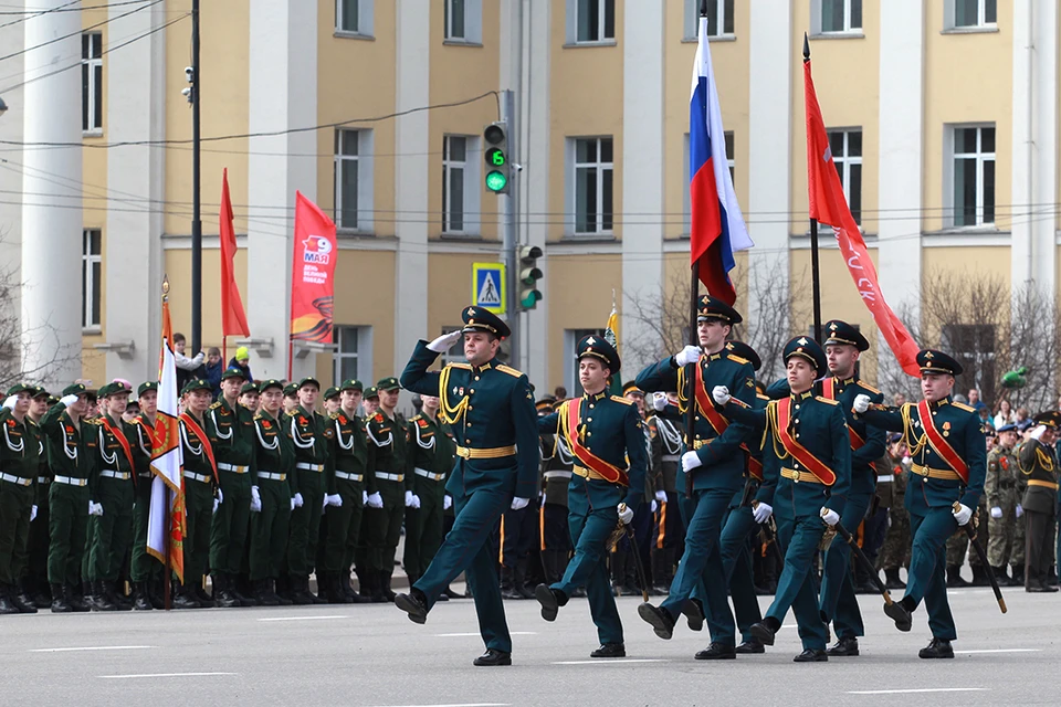 Парад Победы в Иркутске 9 мая 2021 года.