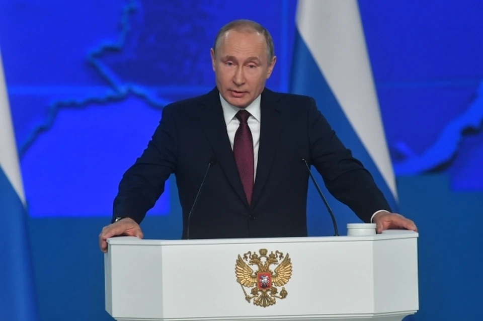 Владимир Путин поручил ужесточить правила выдачи гражданского оружия после стрельбы в школе в Казани