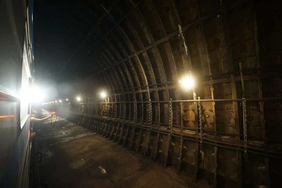 В Москве из-за строительства новых станций метро временно изменено движение поездов на двух ветках