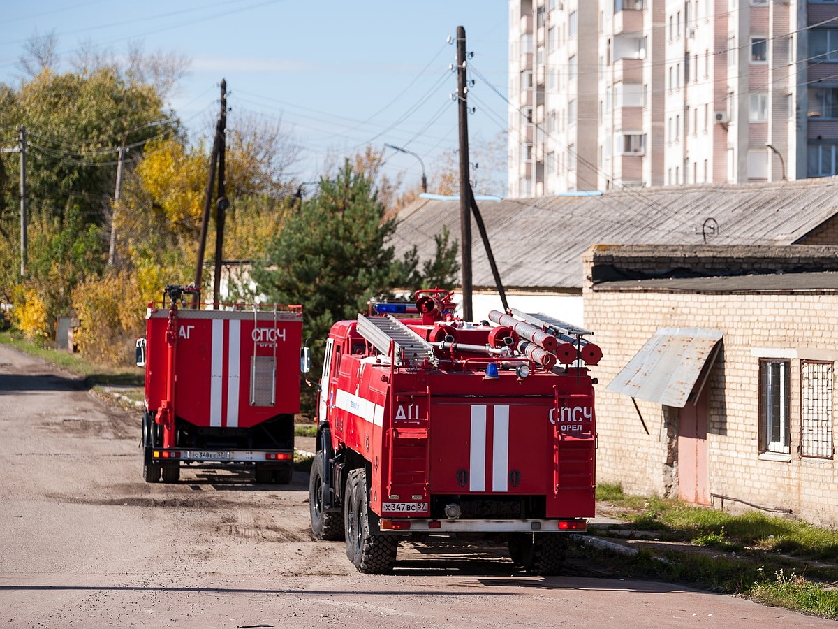 В Орле из-за аварийной работы проводки загорелся жилой дом - KP.RU