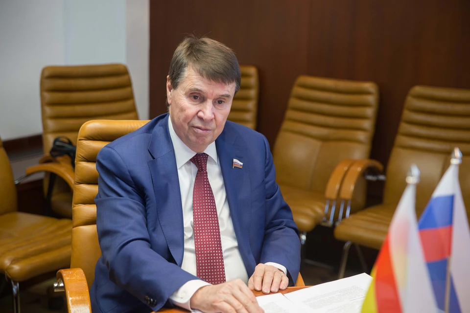 Сенатор Цеков заявил о возможном сотрудничестве РФ и Украины в торговле и туризме в Крыму.