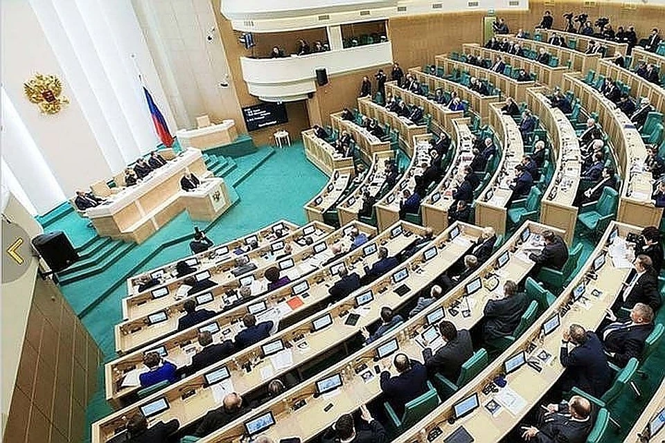 Госдума приняла закон о штрафах за сокрытие средств в иностранных электронных кошельках