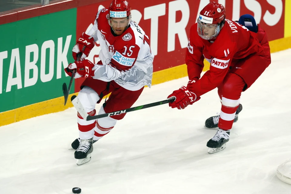 Россия сражается с Данией на ЧМ-2021 по хоккею.