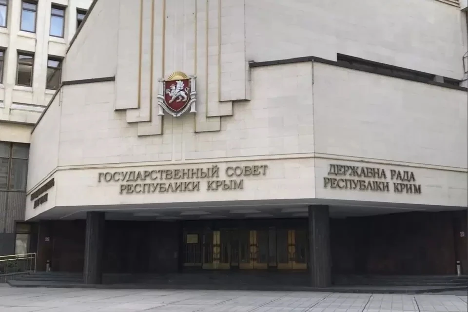 Власти Крыма уже сообщали об исках по пяти блокадам - энергетической, водной, транспортной, банковской и продовольственной