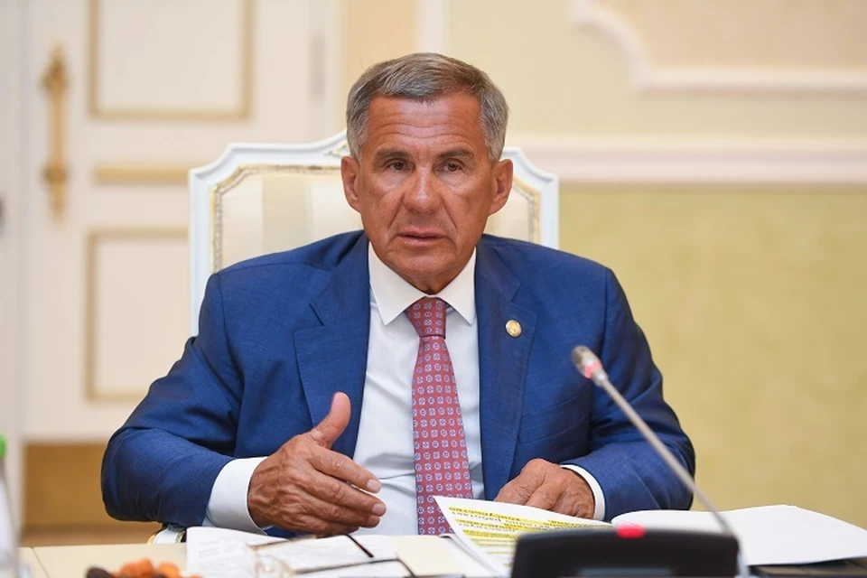 При этом сам Рустам Минниханов не против прогулок на электросамокатах, но они должны быть, по его словам, правильными.. Фото: president.tatar.ru