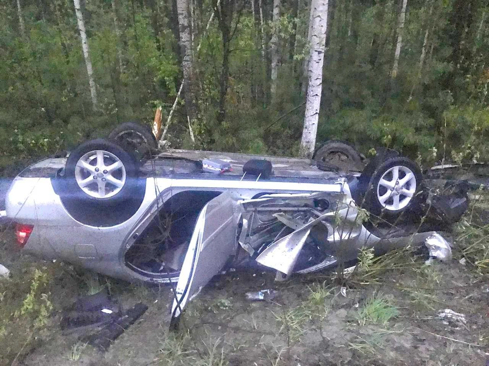 Водитель и пассажир «Тойоты Королла» пострадали в ДТП в Нижневартовском районе Фото: ГИБДД России