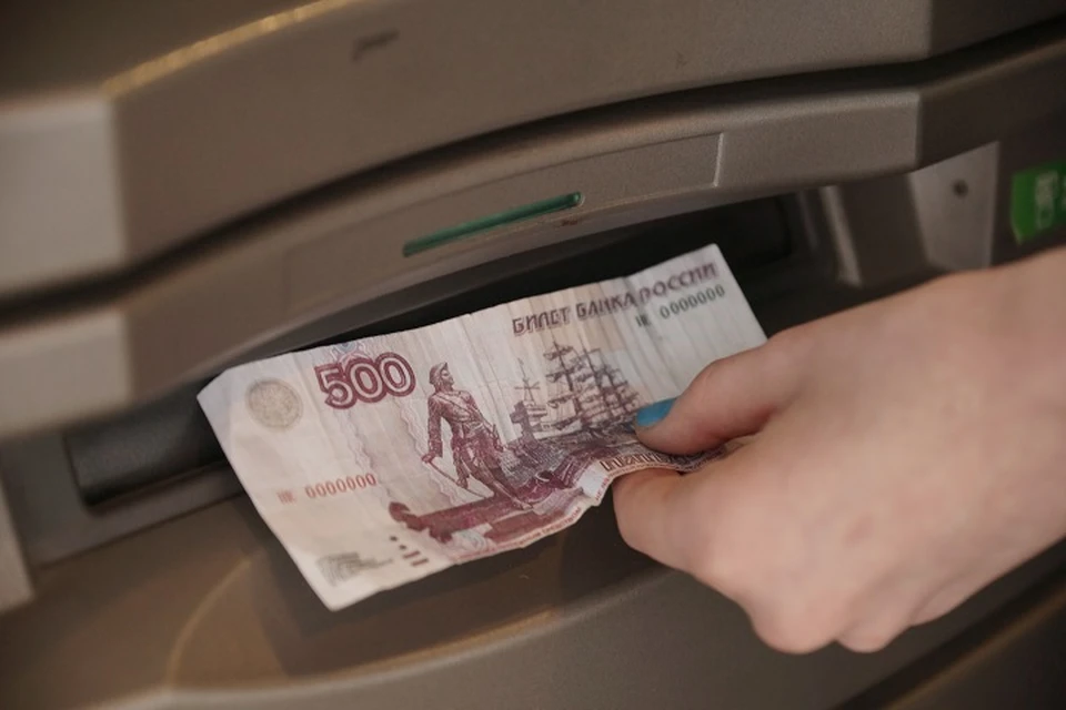 Средняя сумма задолженности составляет 166 тысяч рублей.