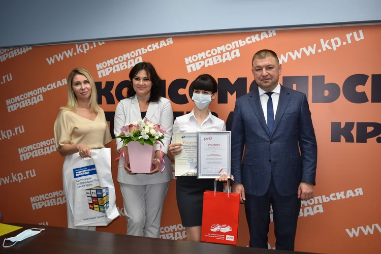 Лучшая улыбка электрички: победительницы конкурса получили призы
