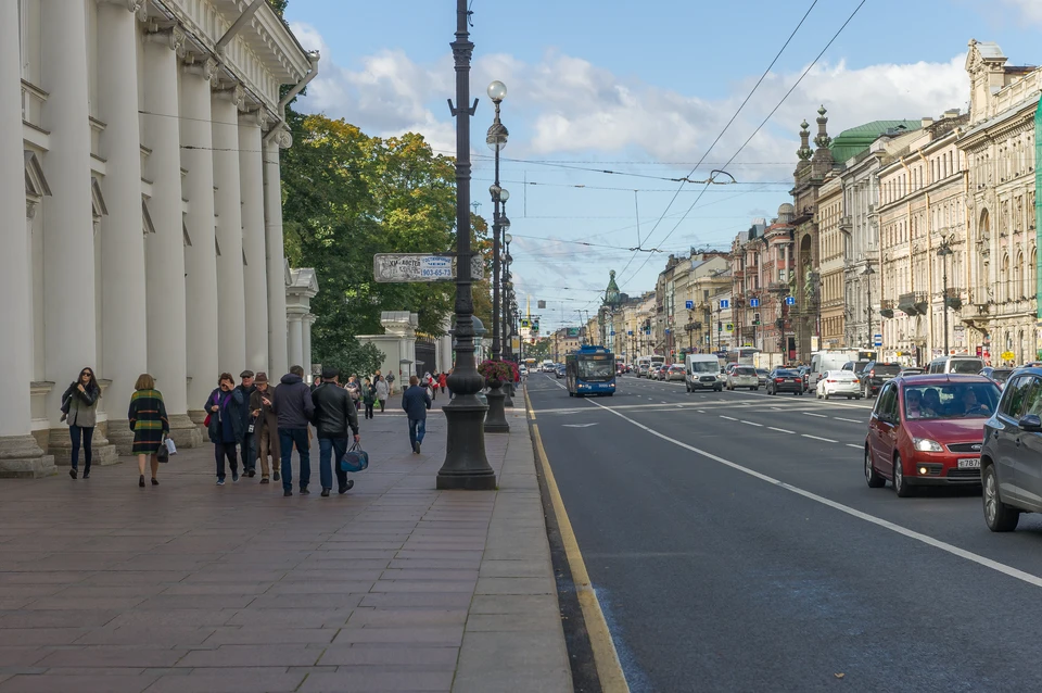 Проект "Чистое небо" должен освободить Петербург от проводов.