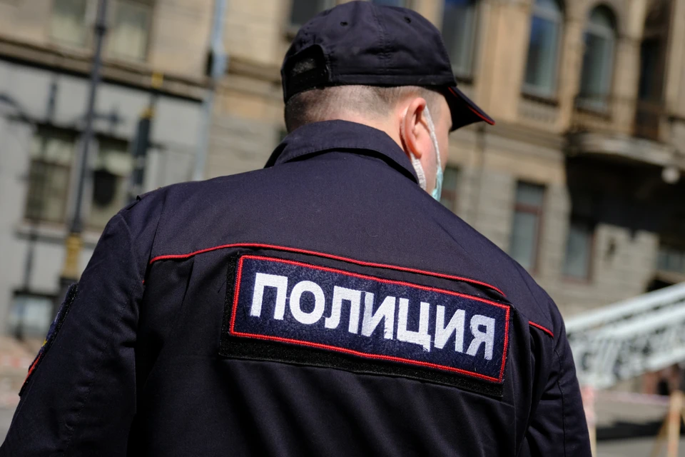 Напавшему на полицейских с ножами сибиряку грозит до 10 лет колонии