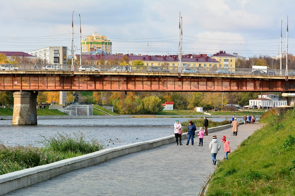 Красный мост орел. Красный мост (орёл). Город Орел красный мост. Реконструкция красного моста в городе Орле. Красный мост орёл реконструкция.