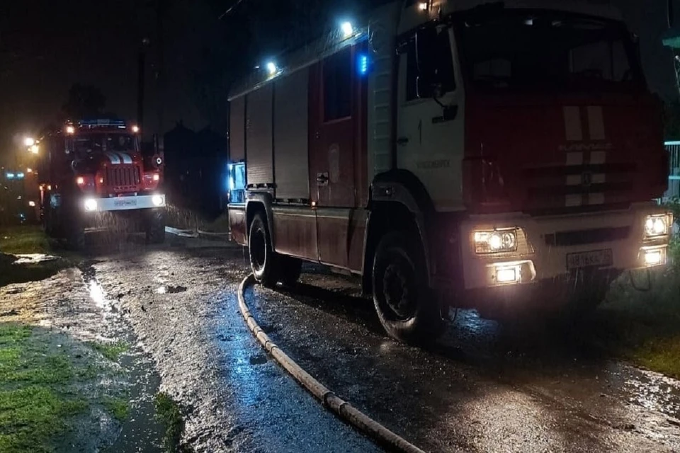Мужчина и женщина погибли на пожаре под Новосибирском. Фото: ГУ МЧС по НСО.