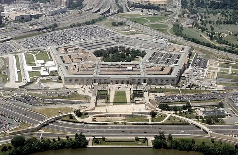 Экс-глава секретной программы Пентагона заявил о вмешательстве НЛО в работу ядерных объектов США