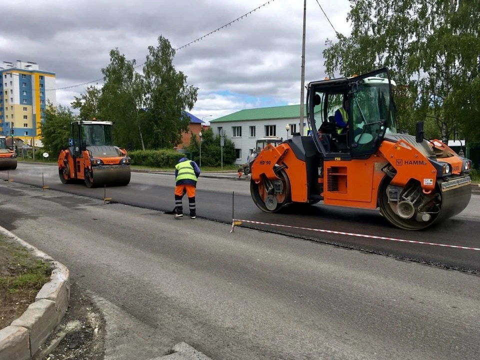 В Ханты-Мансийске продолжается ремонт дорожных участков Фото: Городской информационный центр