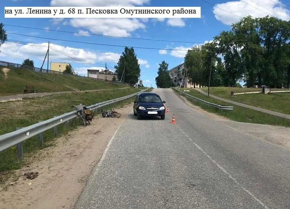 В результате ДТП водитель мопеда получил травмы. Фото: vk.com/gibdd43