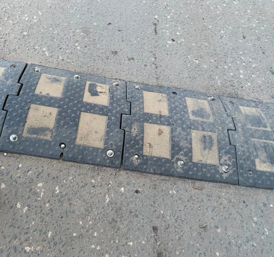 В Заводском районе Саратова разместили опасного для автомобилей «лежачего полицейского»