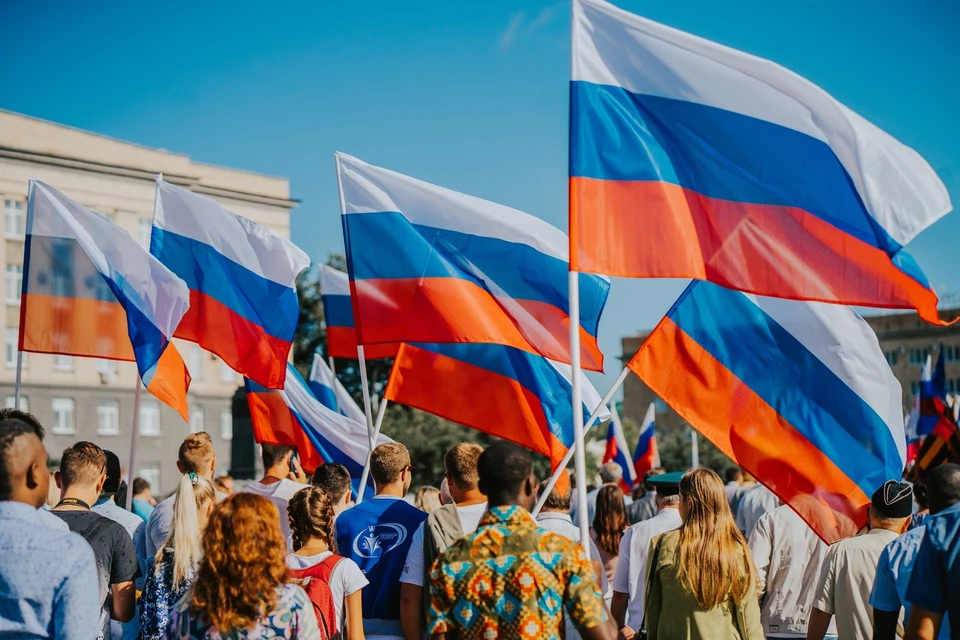 В День России орловцам раздадут ленты с триколором