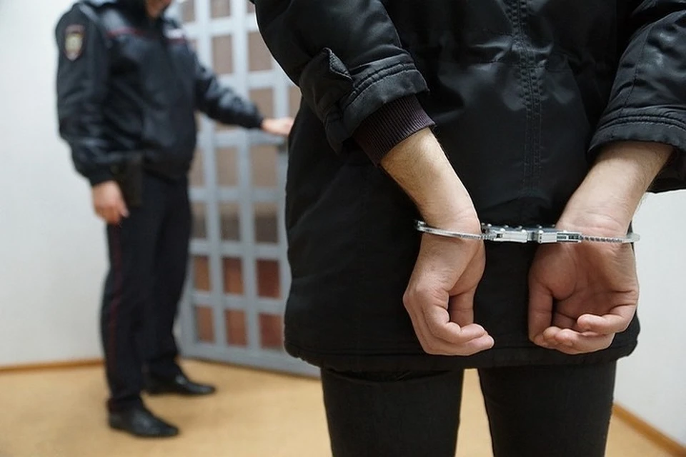 Жертва осталась истекать кровью в ремонтном боксе, а мужчина откланялся