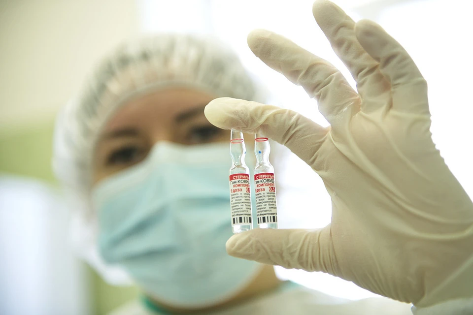Власти Московской области вводят обязательную вакцинацию для работников сферы услуг.
